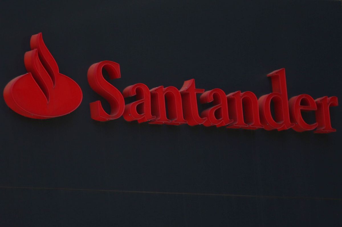 Santander cai com anúncio da compra do Webster Financial nos EUA