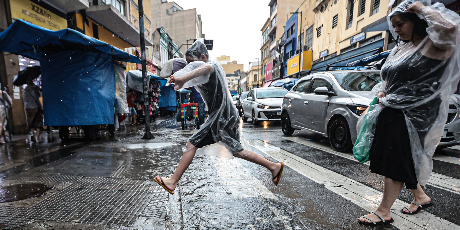 Chuva deve atingir todas as regiões no fim de semana, prevê Inmet 
