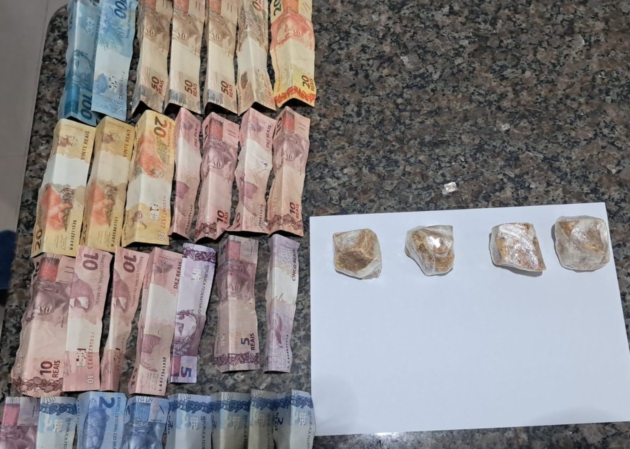 Mulher é presa por suspeita de tráfico de drogas em bar de Cacoal