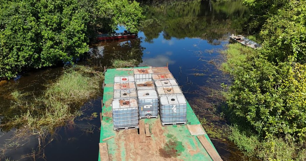 Operação Brasil Contra o Crime Organizado apreende 10 mil litros de combustível em área protegida no Vale do Guaporé