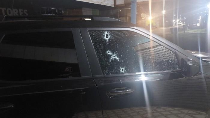 Policial militar de folga impede feminicídio após intensa troca de tiros em Porto Velho