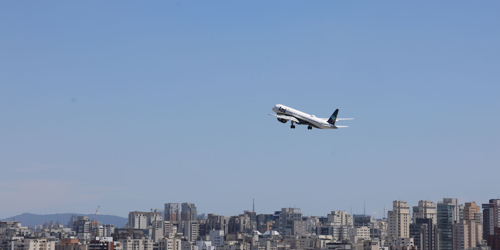 Brasil bate recorde de passageiros em voos domésticos em 2026