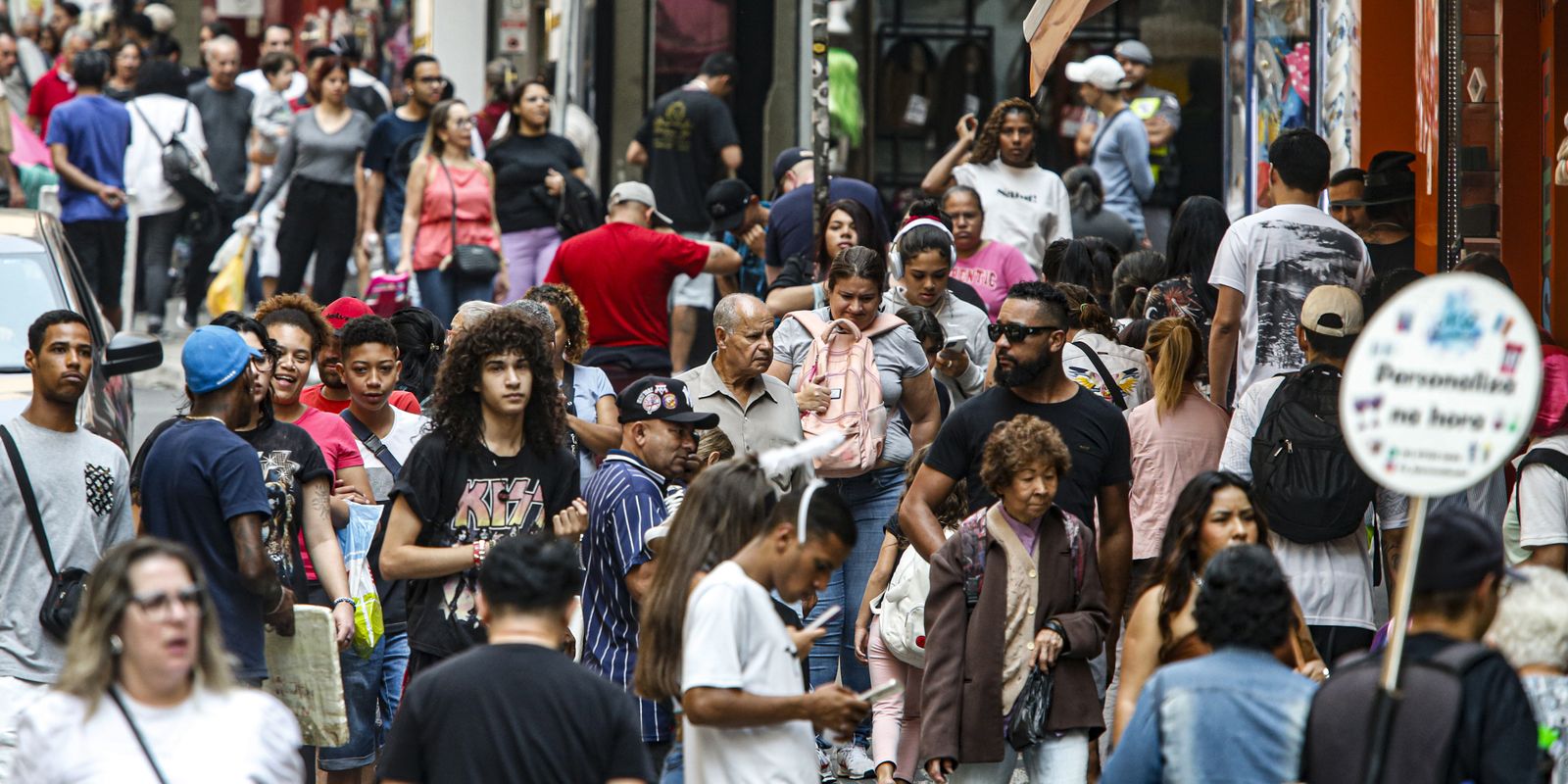 Salários diminuem pobreza em 22 regiões metropolitanas