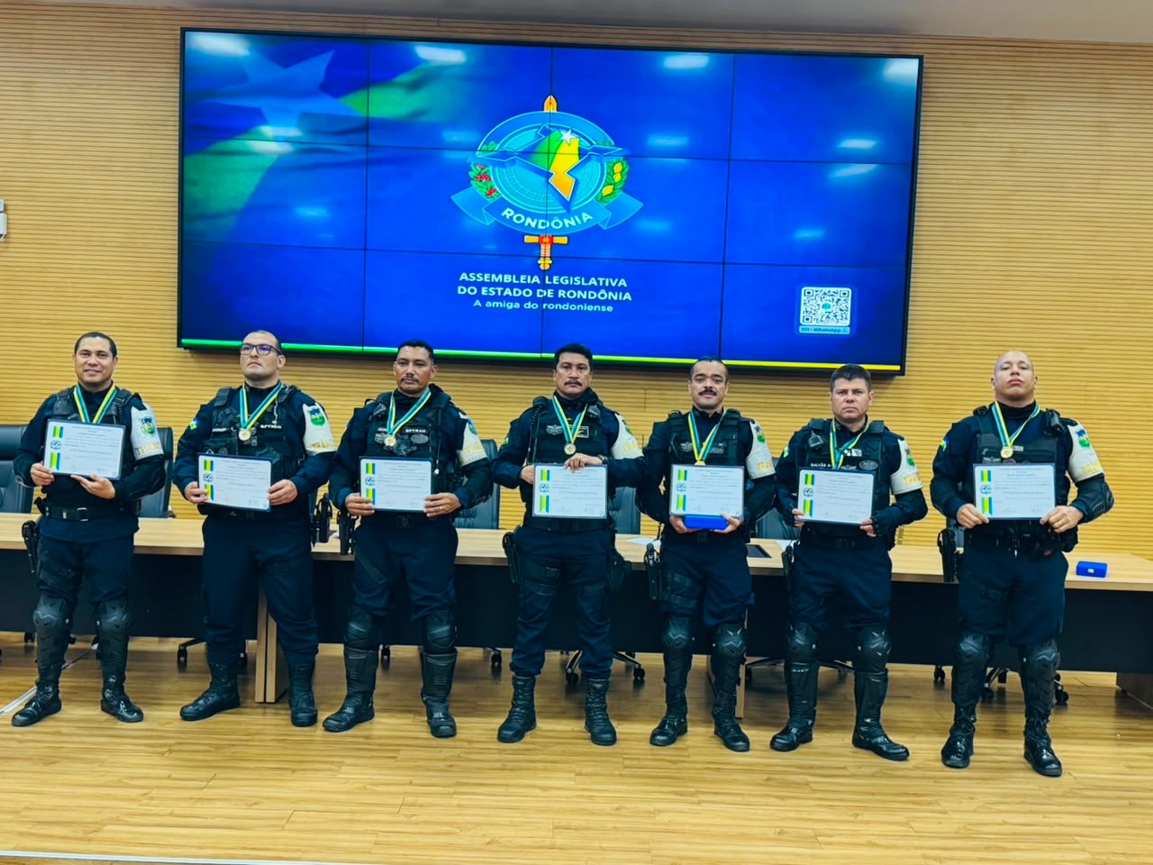 Equipe “Cavalo de Aço” da Polícia Militar é homenageada na Assembleia Legislativa de Rondônia