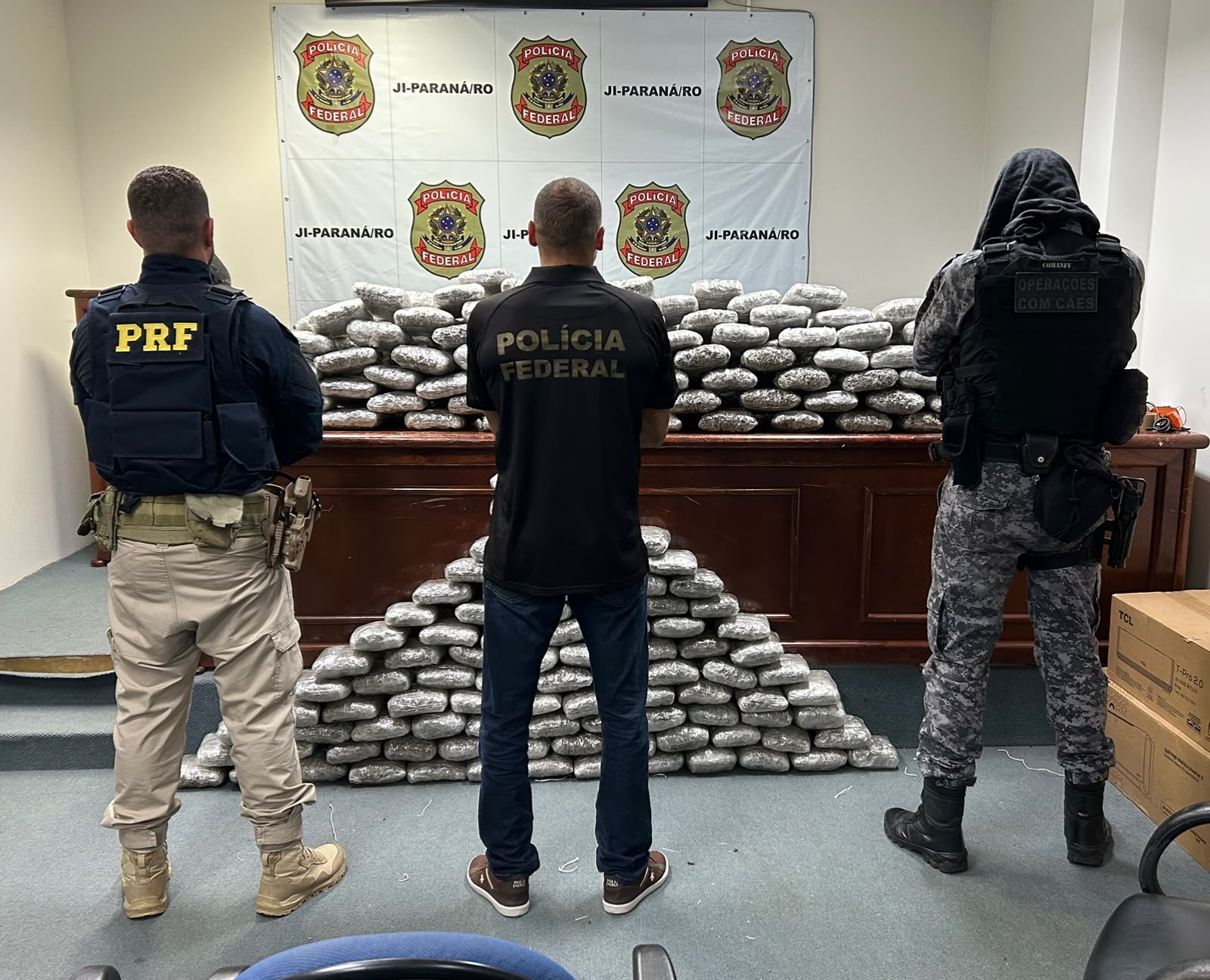 Polícia Militar – Forças de segurança apreendem cerca de 170 quilos de maconha no interior de Rondônia