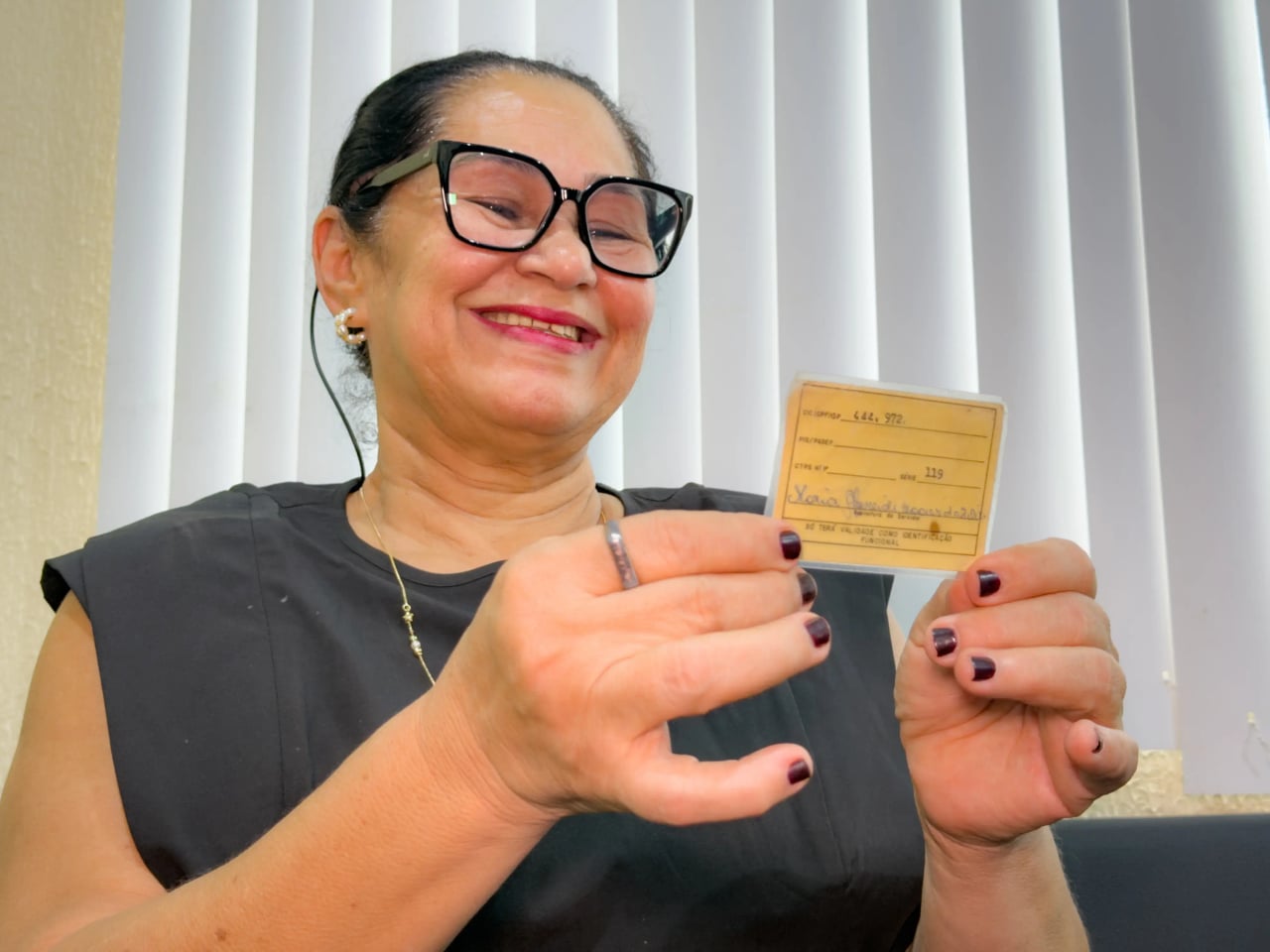 Dona Maria Alzineide celebra quase 45 anos de serviço público com amor