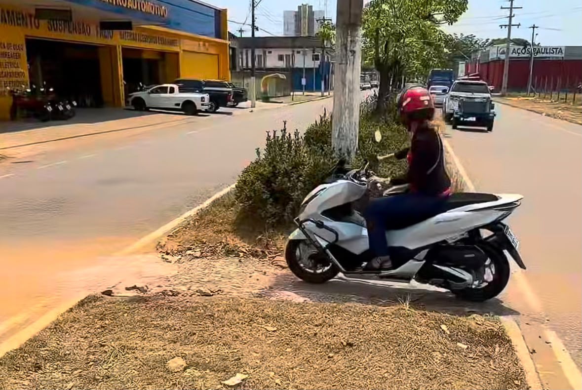 Vereador Pedro Geovar solicita melhorias em canteiro após multas a motociclistas em Porto Velho