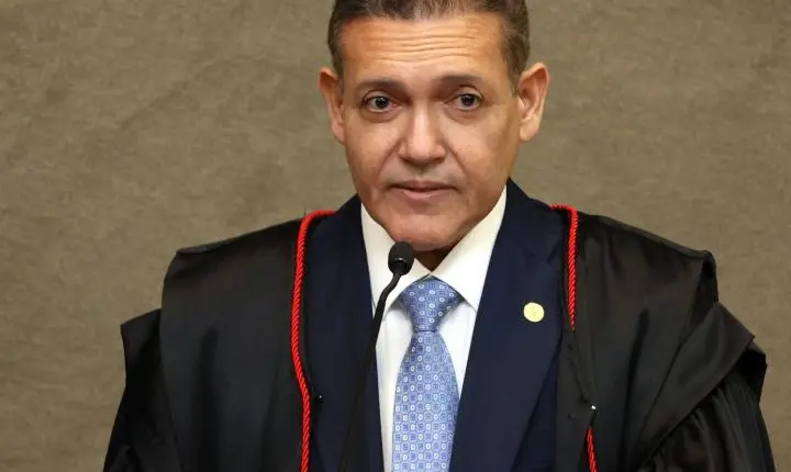  Kassio pede à PGR parecer sobre revisão da pena de Bolsonaro
